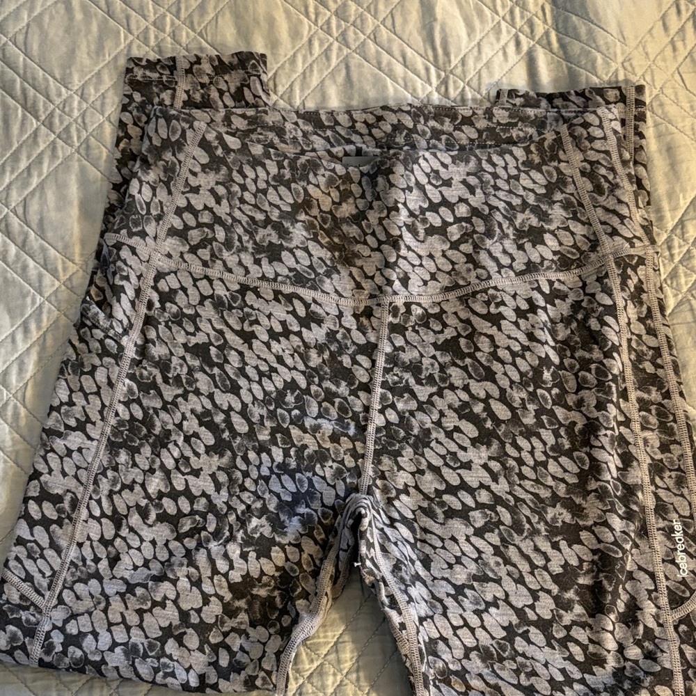 Icebreaker Black and Gray thermal leggings